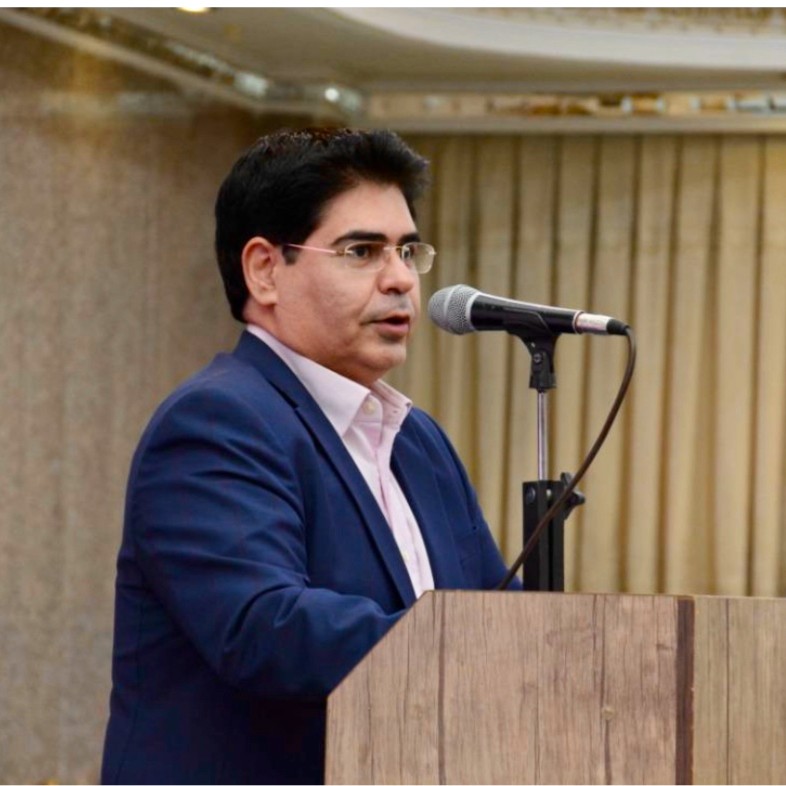 Dr. Ali Izadi, Instructor at DX.training